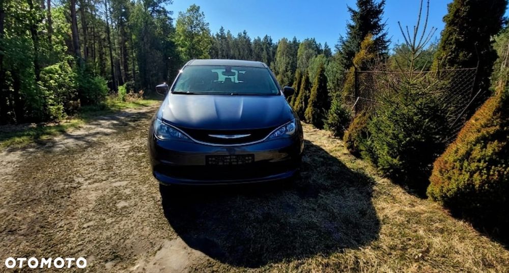 Chrysler Pacifica - 4