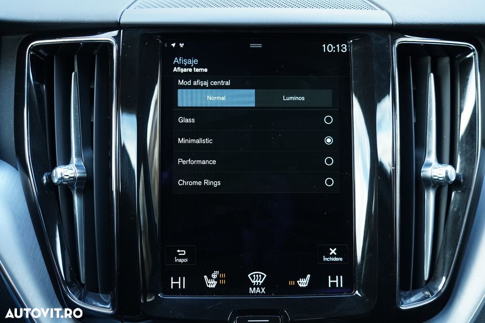 Volvo XC 60 B4 MHEV AT8 AWD Momentum Pro - 10