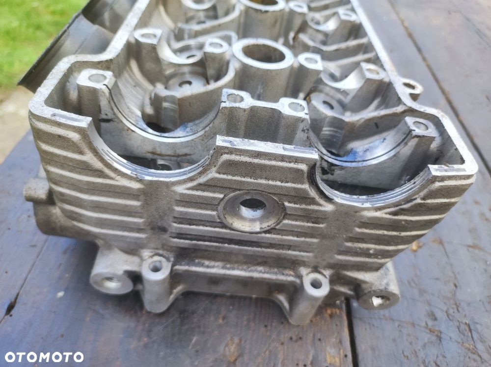 Głowica Suzuki srad 600 / 750 JC036N1 1-34E0 KCR 4 - 10