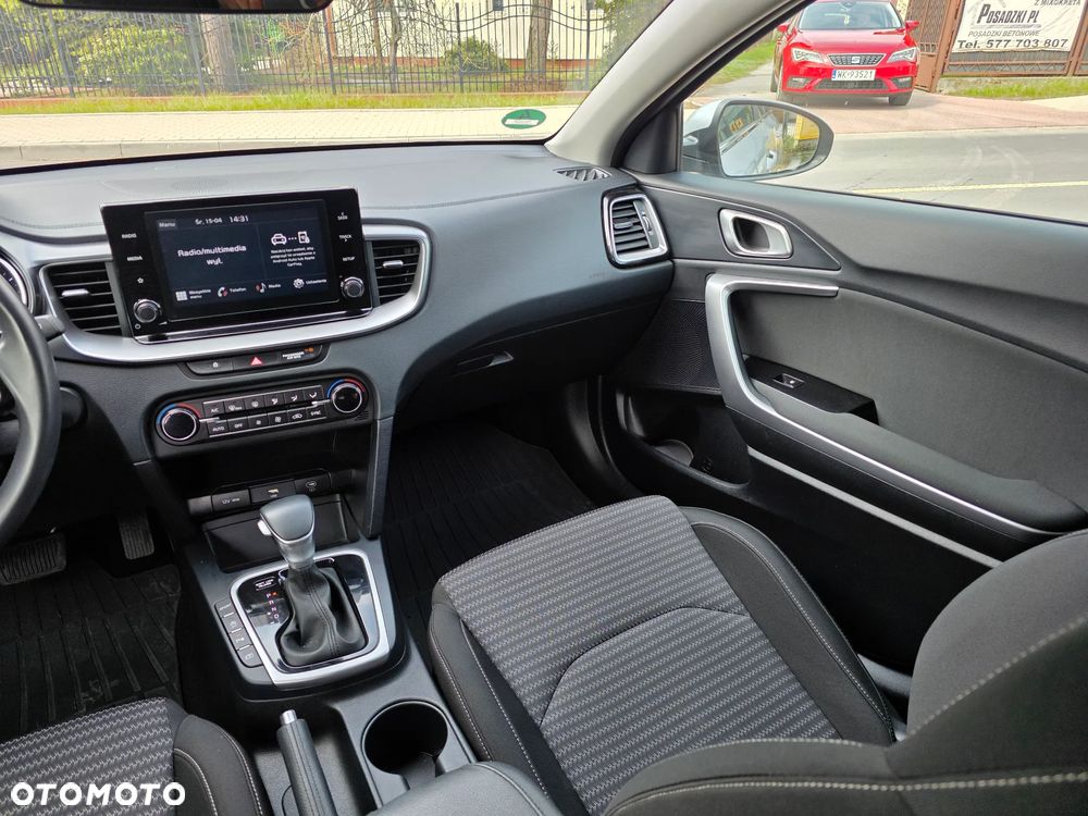 Kia Ceed 1.5 T-GDI M DCT - 24