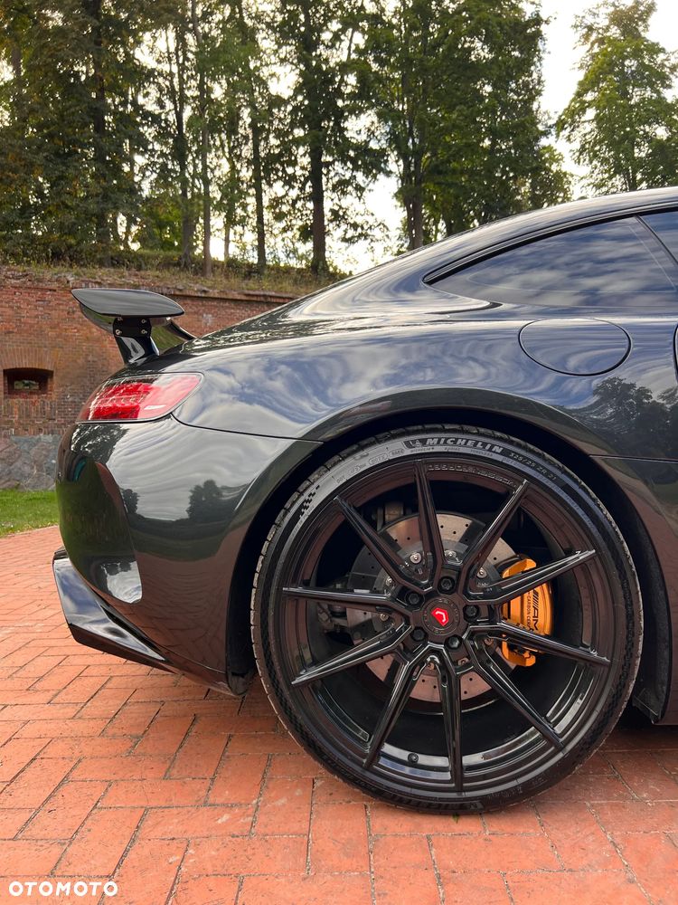Mercedes-Benz AMG GT R - 24