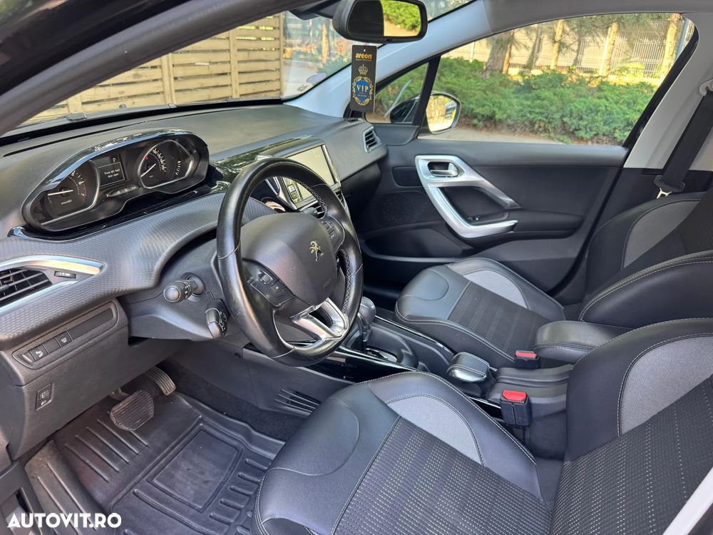 Peugeot 2008 PureTech 110 GPF Stop&Start EAT6 Allure - 10