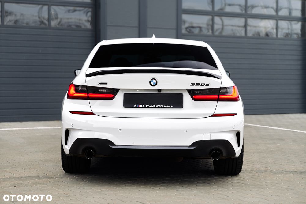 BMW Seria 3 320d xDrive M Sport - 12
