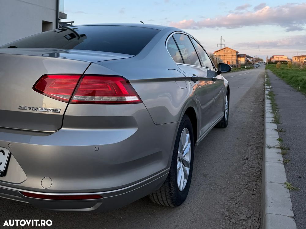 Volkswagen Passat 2.0 TDI Trendline - 4