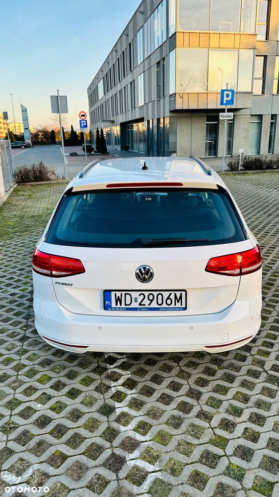 Volkswagen Passat 2.0 TDI SCR Comfortline - 5