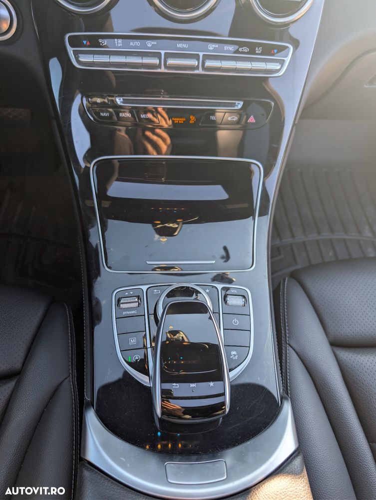 Mercedes-Benz GLC 300 4Matic 9G-TRONIC Exclusive - 23