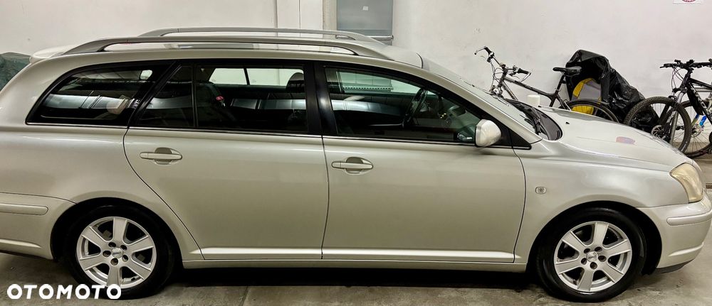 Toyota Avensis 1.8 VVT-i Combi - 6
