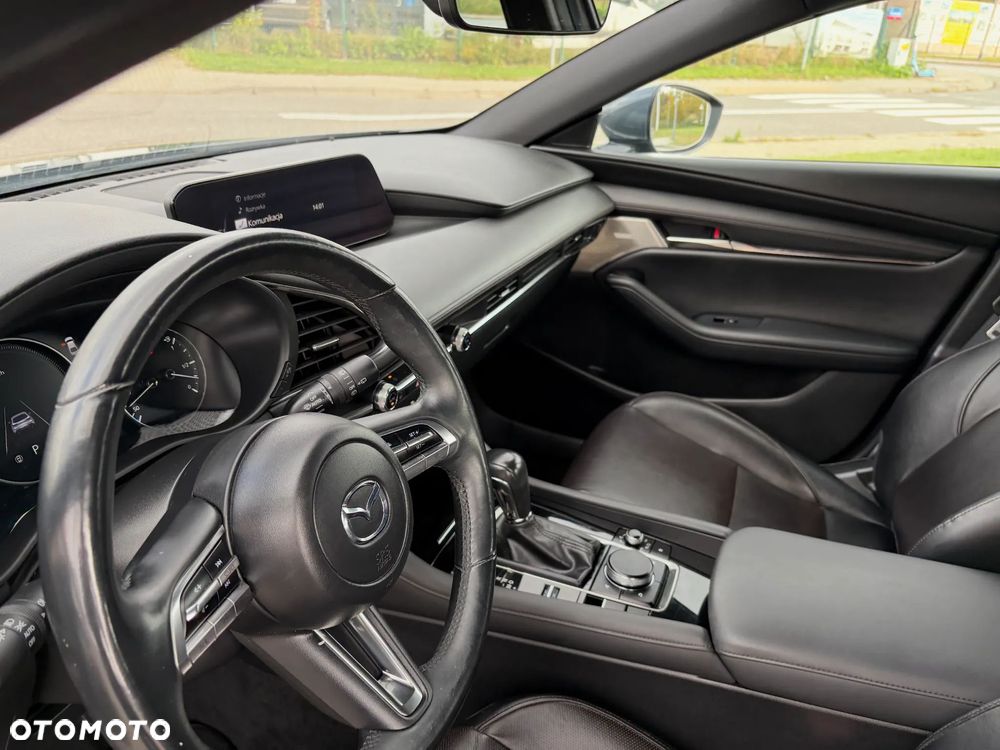 Mazda 3 - 10