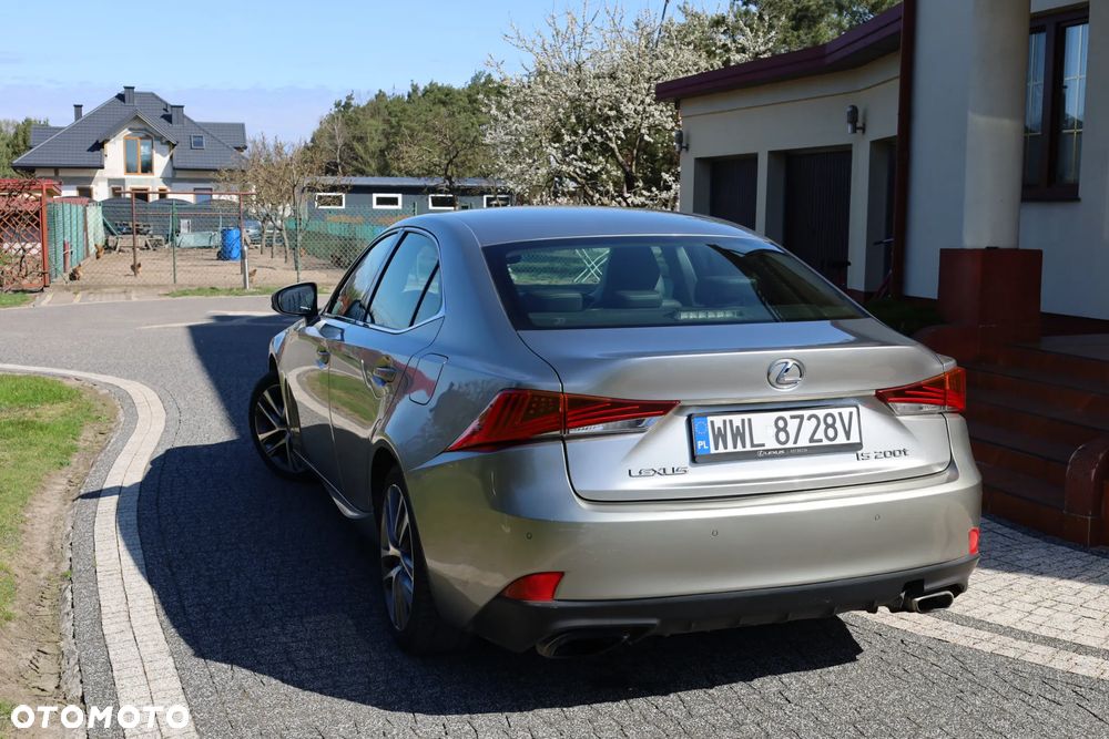 Lexus IS 200t Elegance - 9