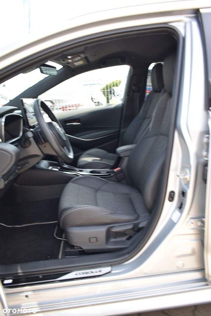 Toyota Corolla - 11