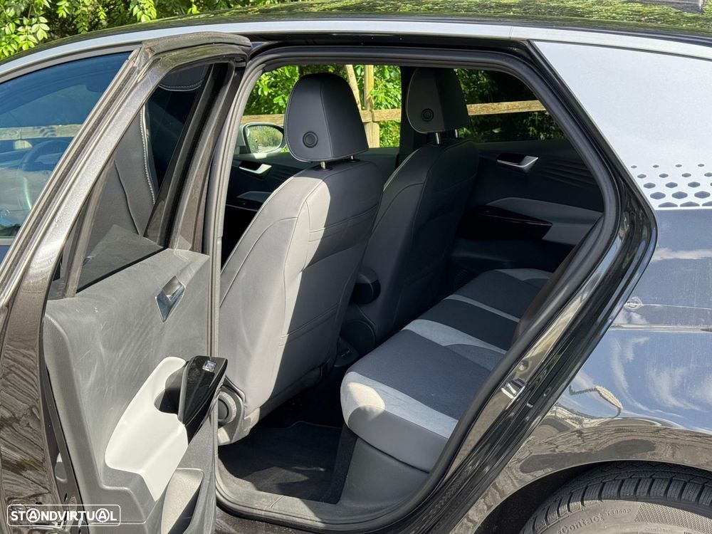 VW ID.3 58 kWh 1st - 33