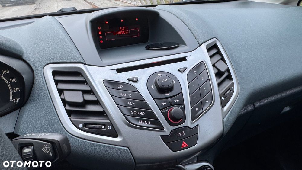 Ford Fiesta 1.25 SYNC Edition - 32