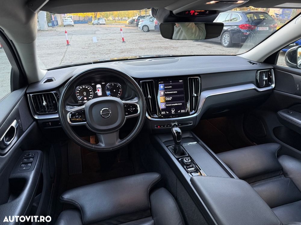 Volvo V60 D3 Momentum Pro - 8