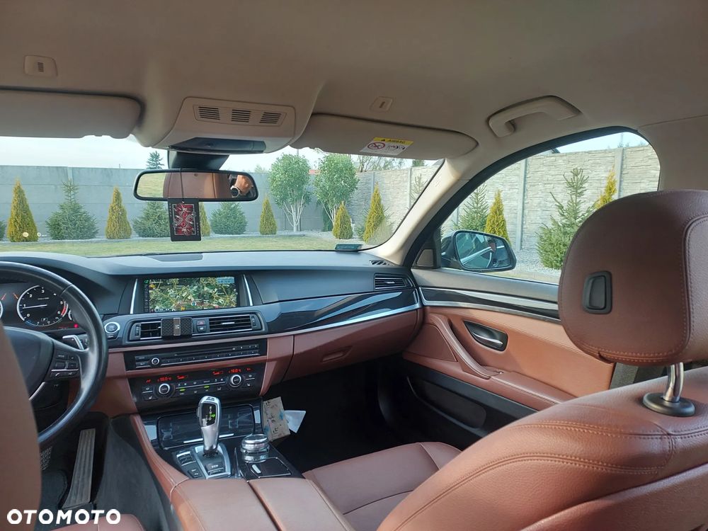 BMW Seria 5 520d xDrive Luxury Line - 16