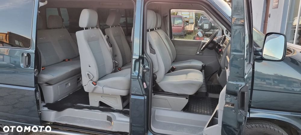 Volkswagen Multivan - 5