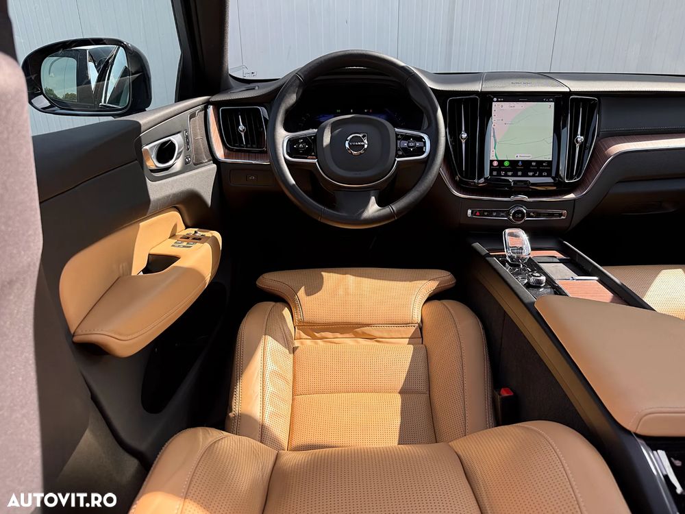 Volvo XC 60 B4 D AWD Ultimate Dark - 21