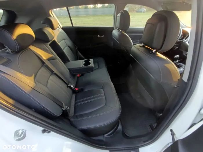 Kia Sportage 1.7 CRDI 2WD ISG Dream-Team Edition - 10