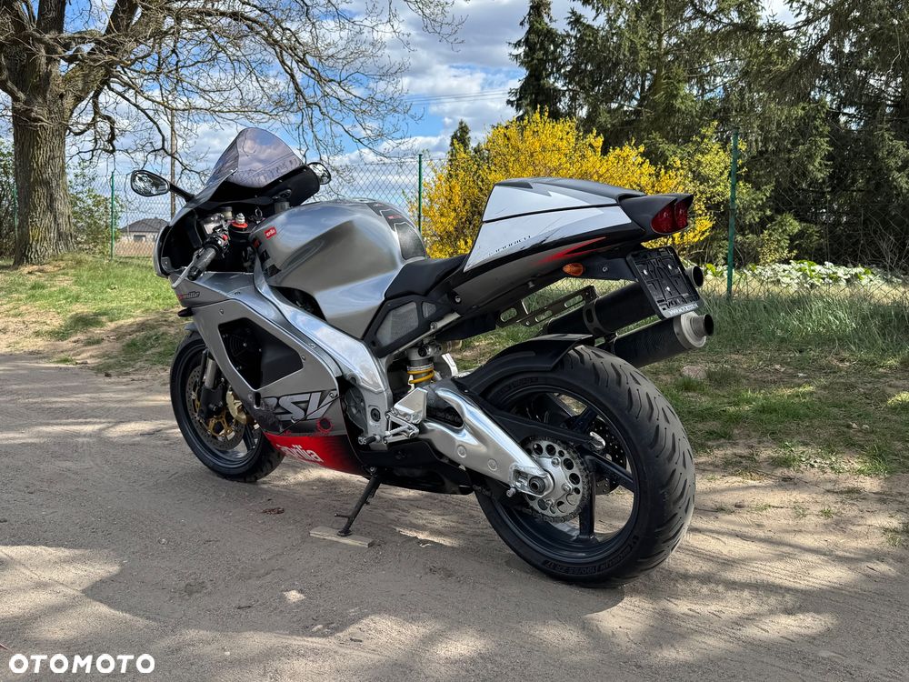 Aprilia RSV - 8