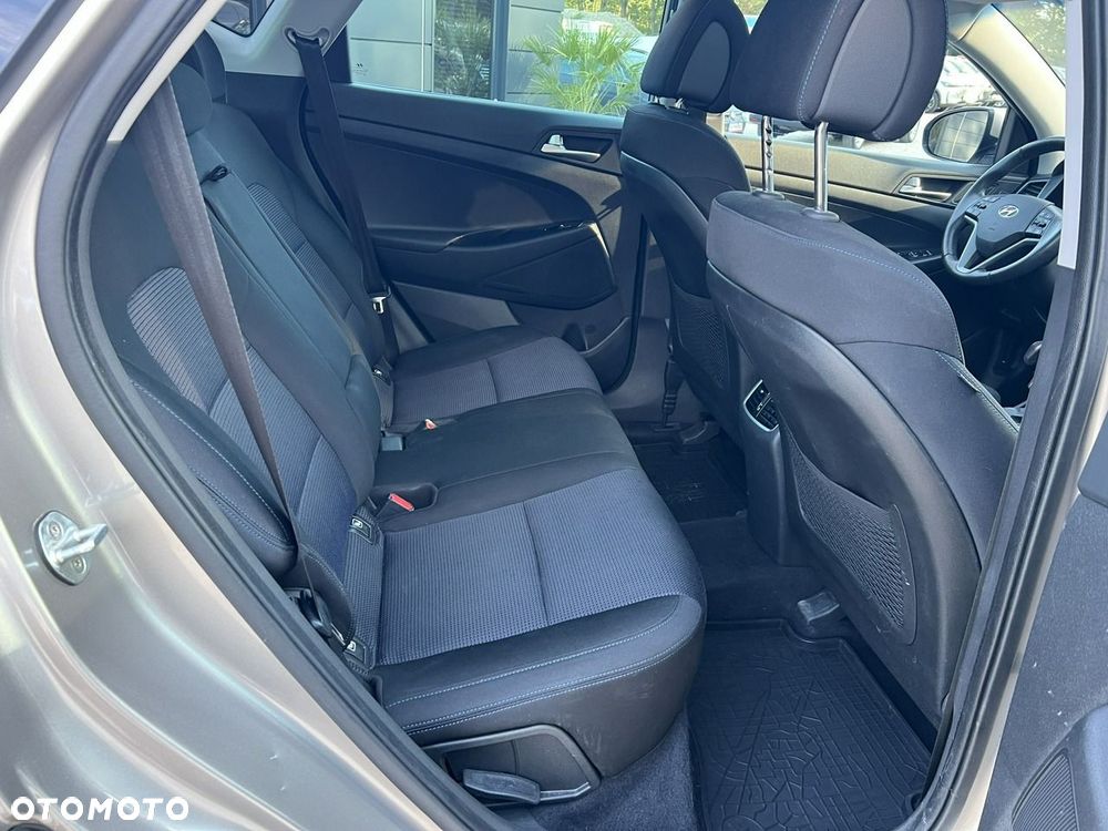 Hyundai Tucson blue 1.7 CRDi 2WD DCT Style - 29