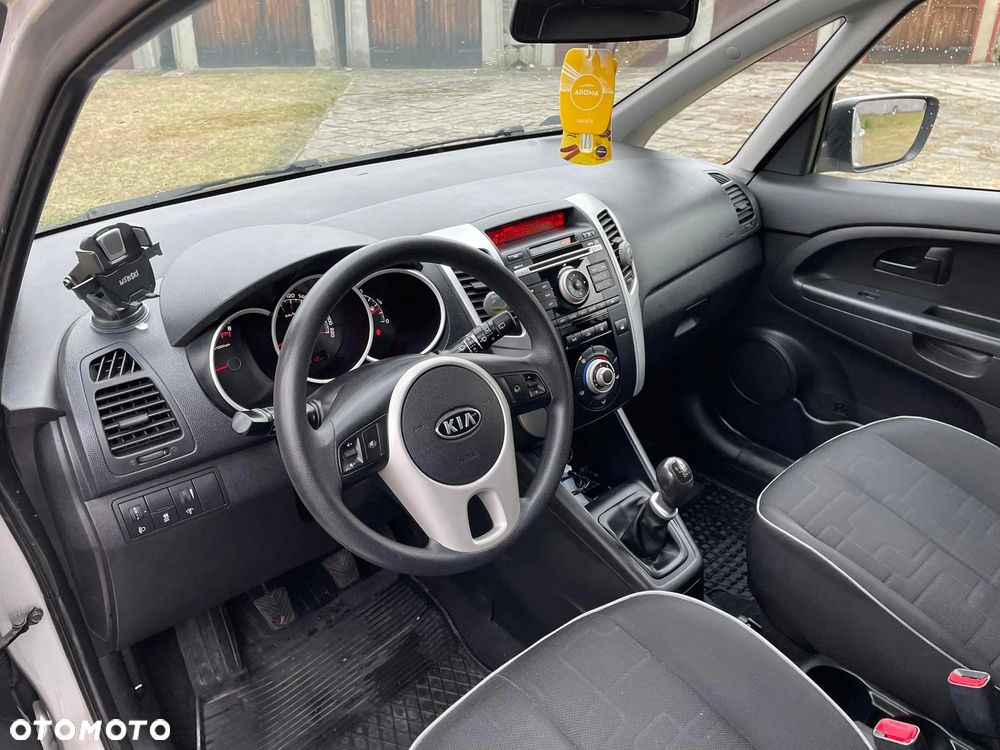 Kia Venga 1.6 L - 7