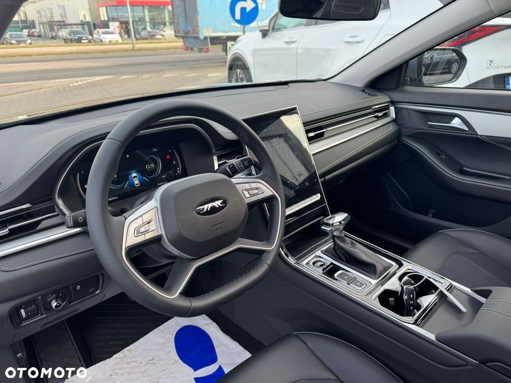 JAC J7 Plus CVT - 10