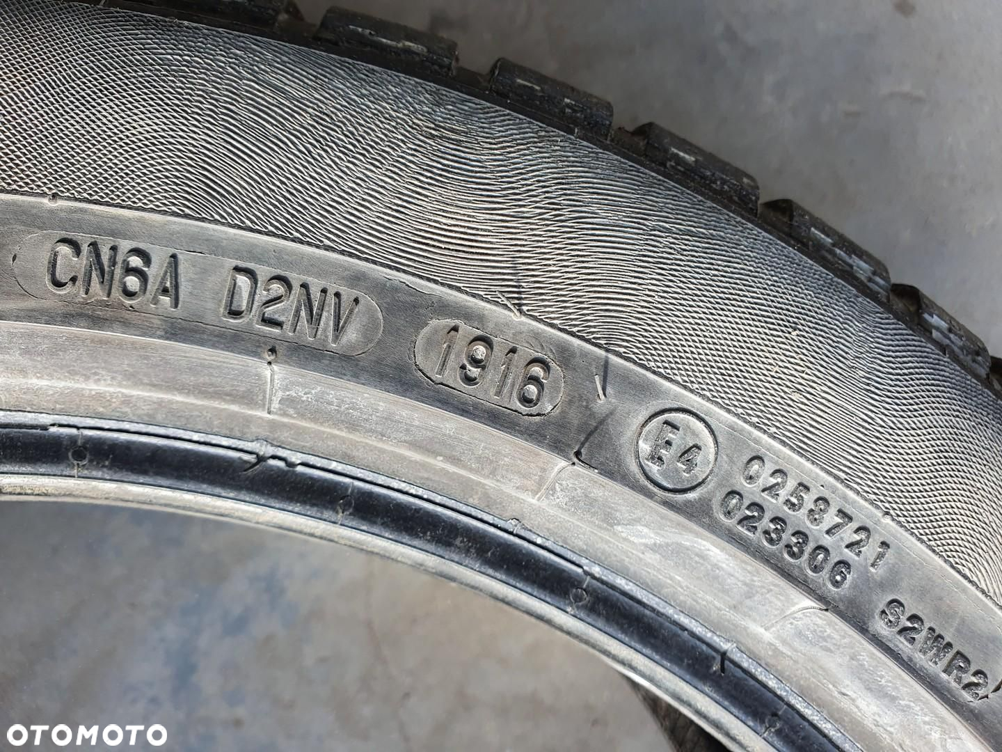 OPONA CONTINENTAL CONTI WINTER CONTACT TS830P 215/50/R17 5MM 1SZT - 4