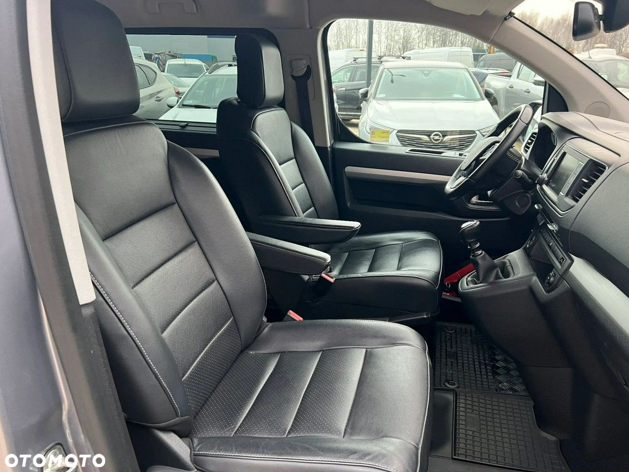 Peugeot Traveller 2.0 BlueHDi Long Business Vip - 14