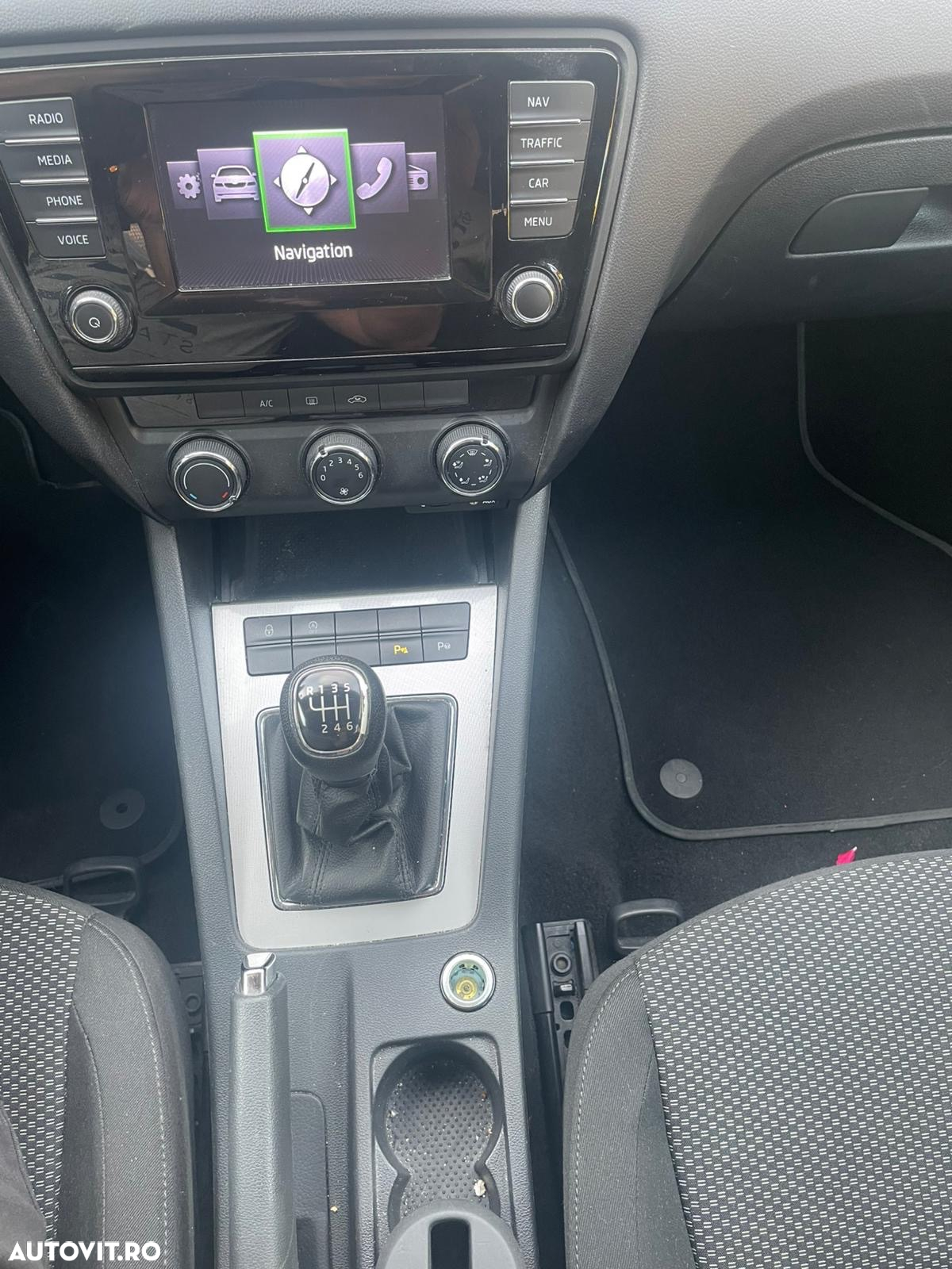 Skoda Octavia 1.2 TSI AMBITION - 12