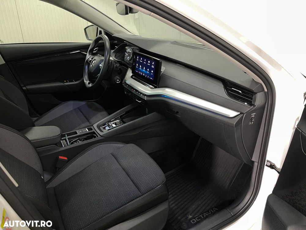 Skoda Octavia 2.0 TDI DSG Ambition - 10