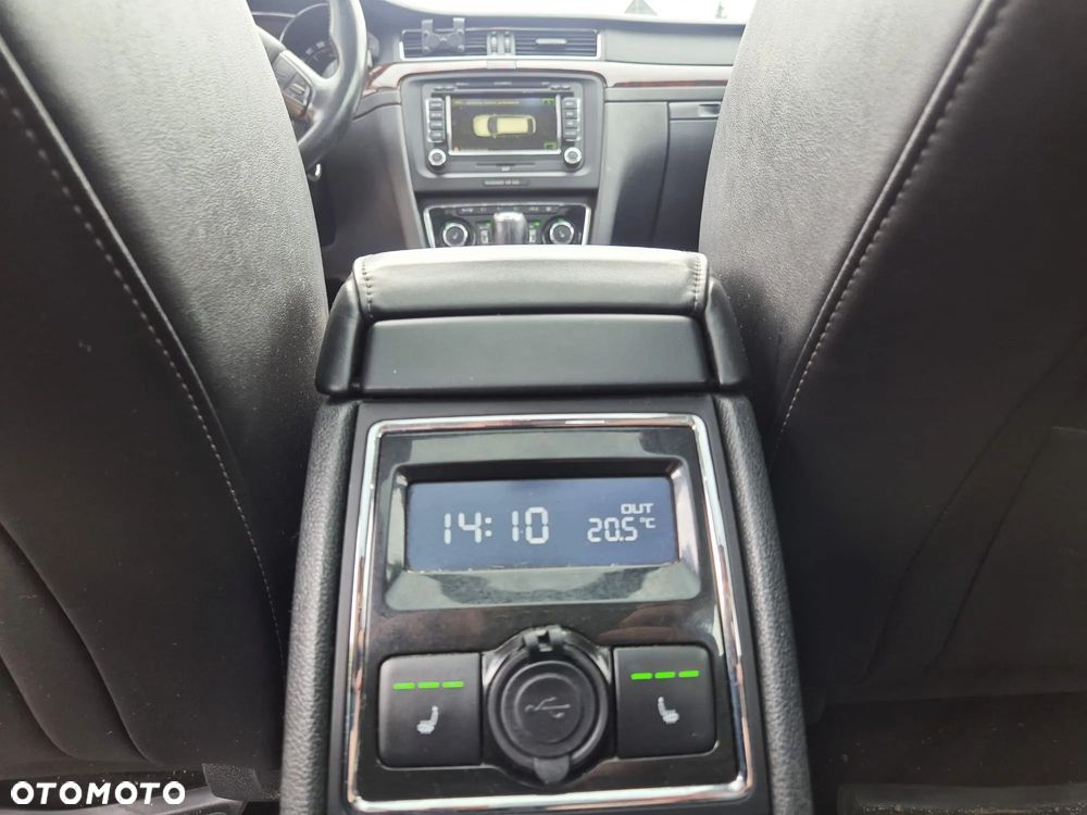 Skoda Superb 2.0 TDI L&K DSG - 30