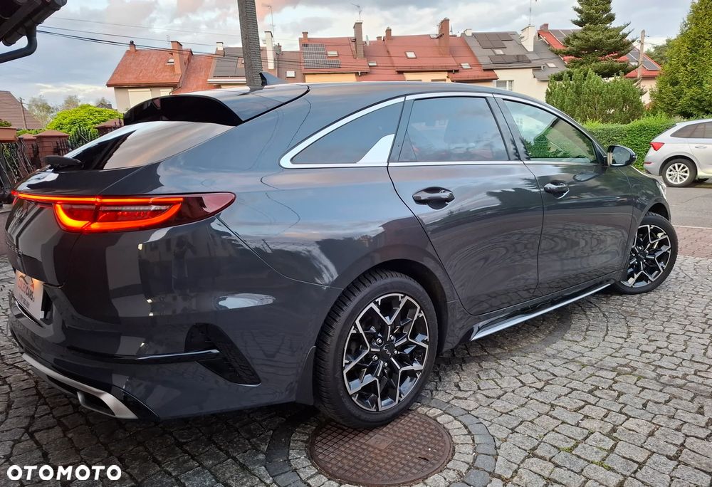 Kia ProCeed - 10