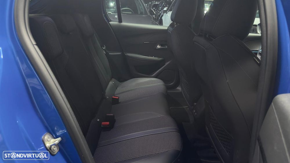 Peugeot e-208 GT - 60