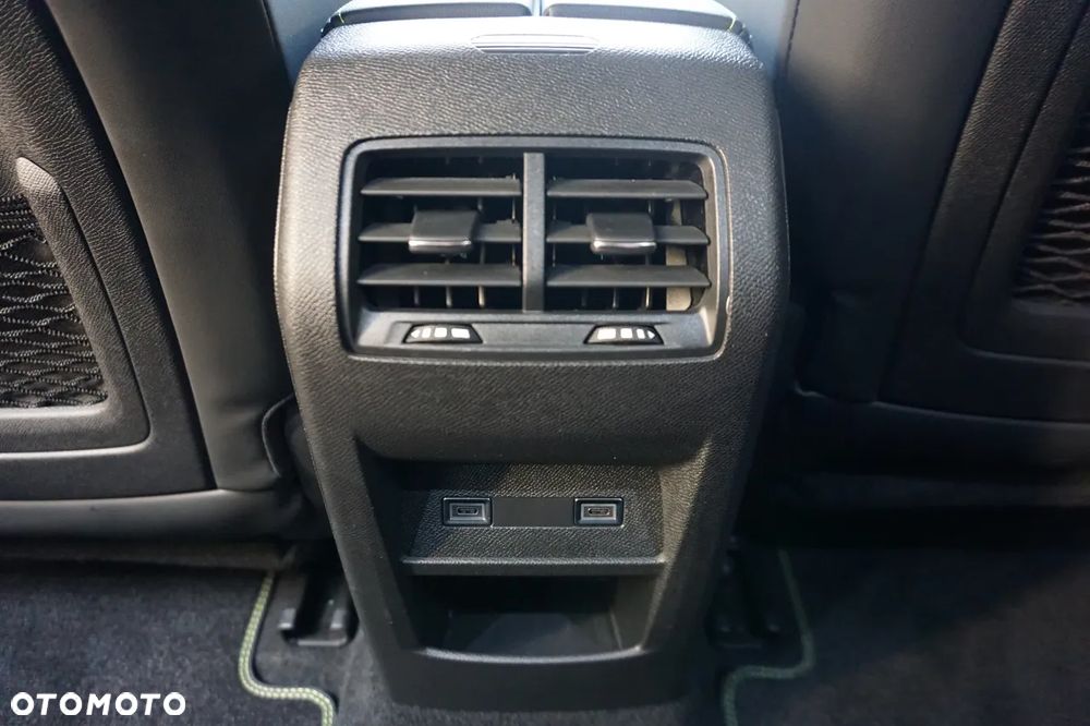 Peugeot 308 1.2 PureTech GT S&S EAT8 - 32