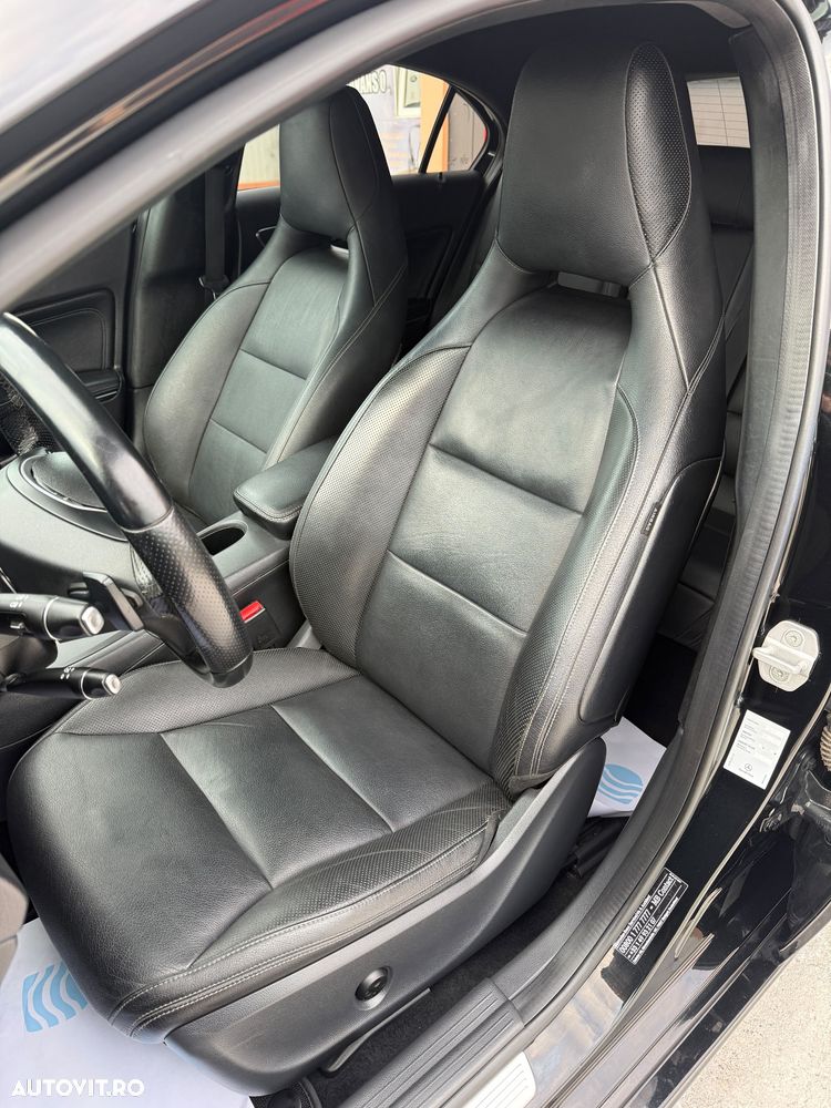 Mercedes-Benz A 220 d 4Matic 7G-DCT AMG Line - 16