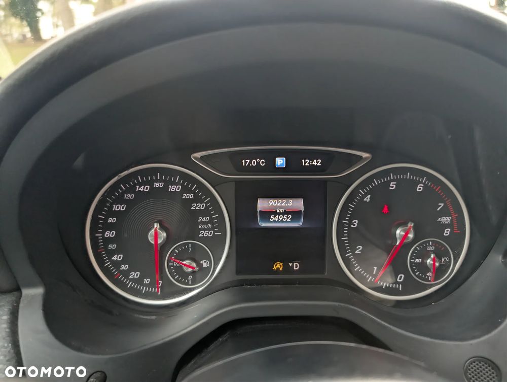 Mercedes-Benz Klasa A 180 7G-DCT - 7