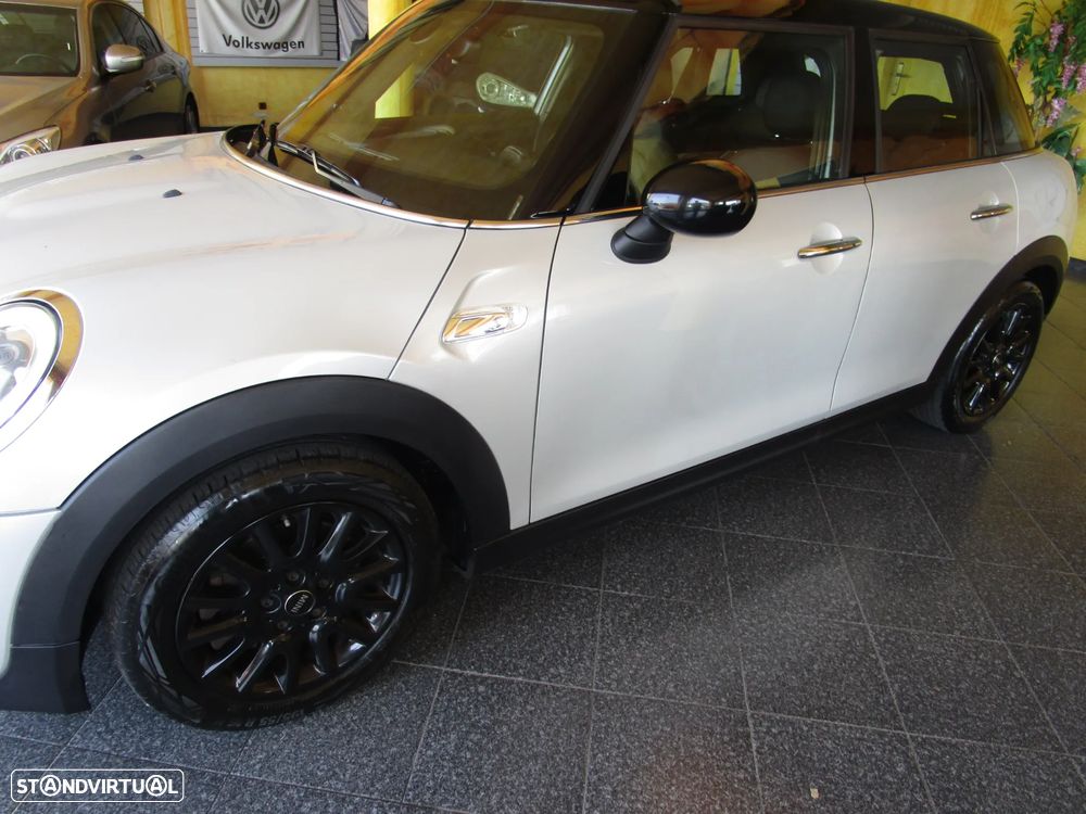 MINI 5 Portas Cooper SD Sport Aut. Seven - 11