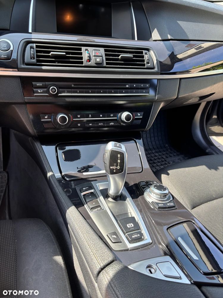 BMW Seria 5 520d xDrive Luxury Line - 14
