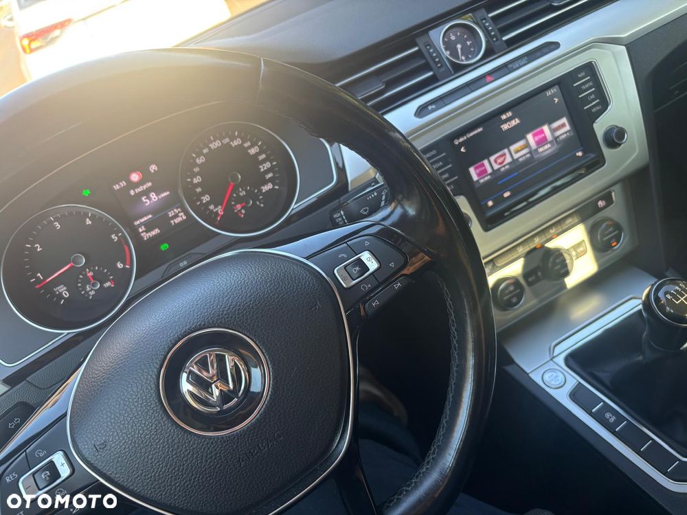 Volkswagen Passat Variant 2.0 TDI BMT Trendline - 10
