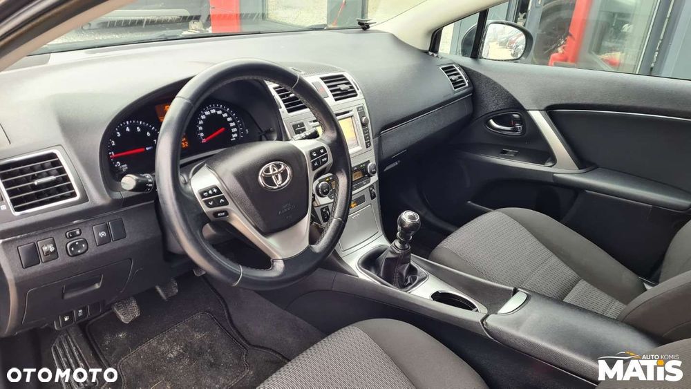 Toyota Avensis - 36