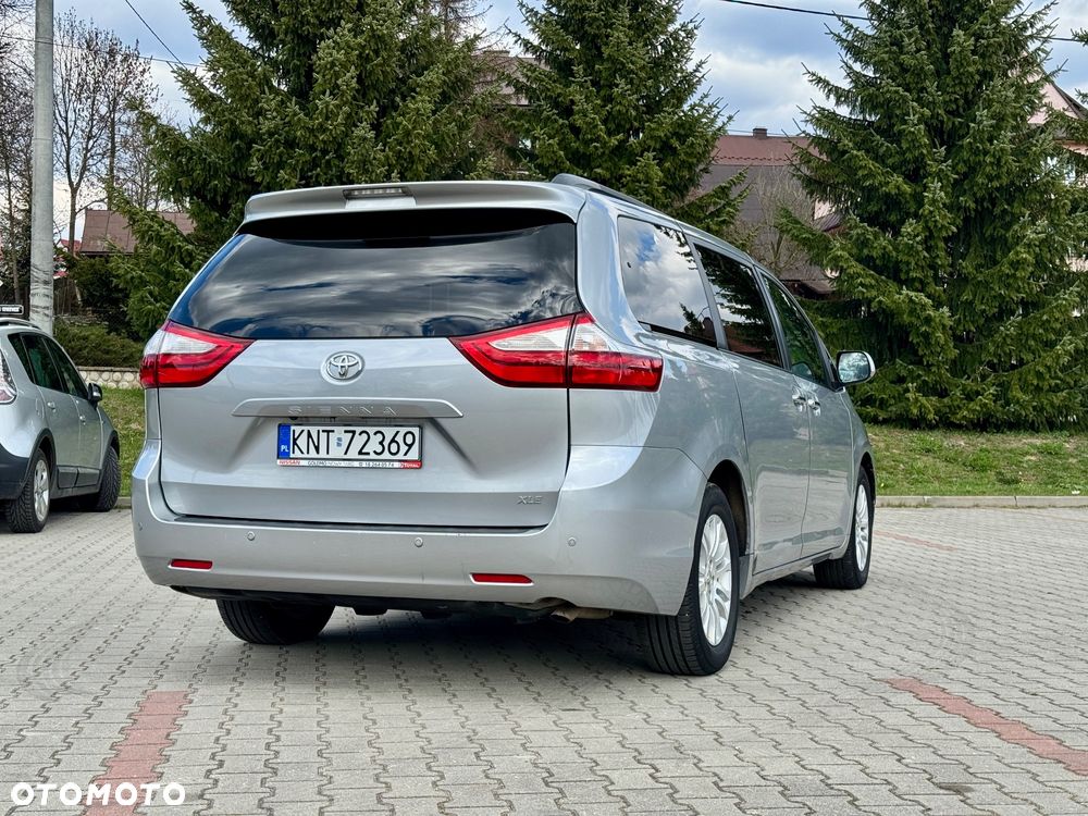 Toyota Sienna 3.5 V6 - 5