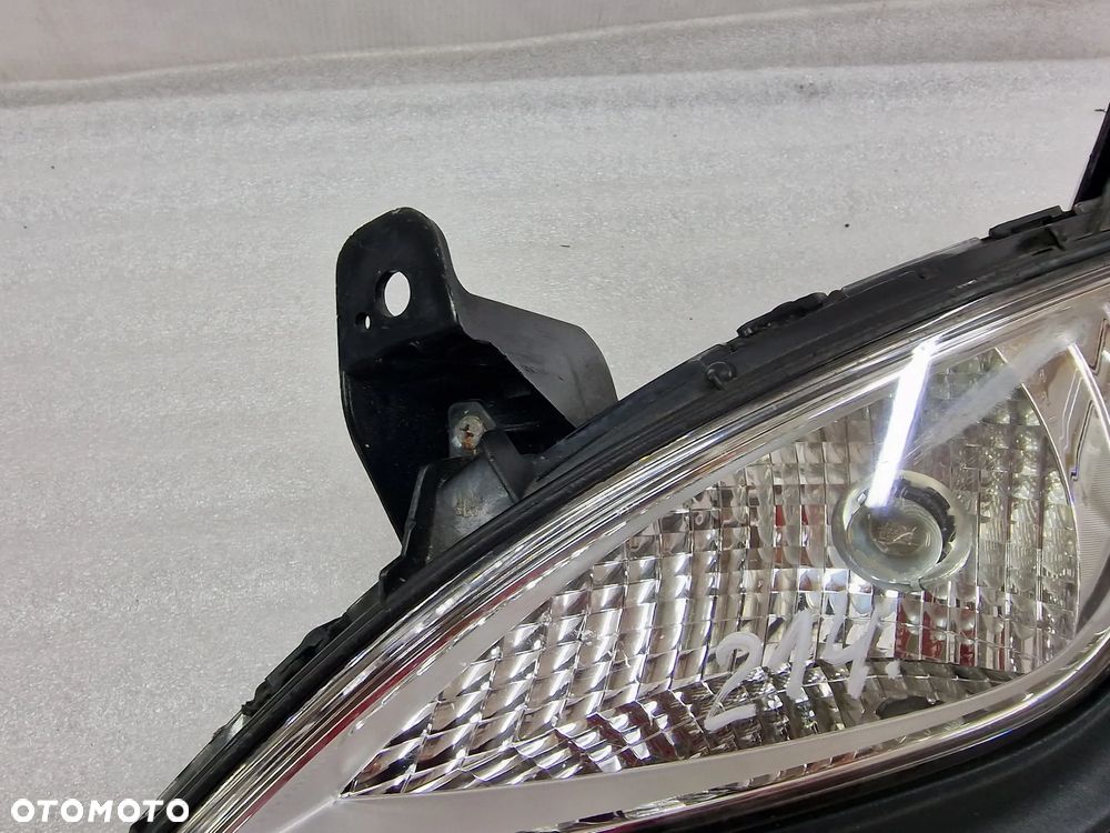 HYUNDAI i20 LIFT 12-15 LEWY HALOGEN + KRATKA BOCZNA , NR AUKCJI N214 - 6