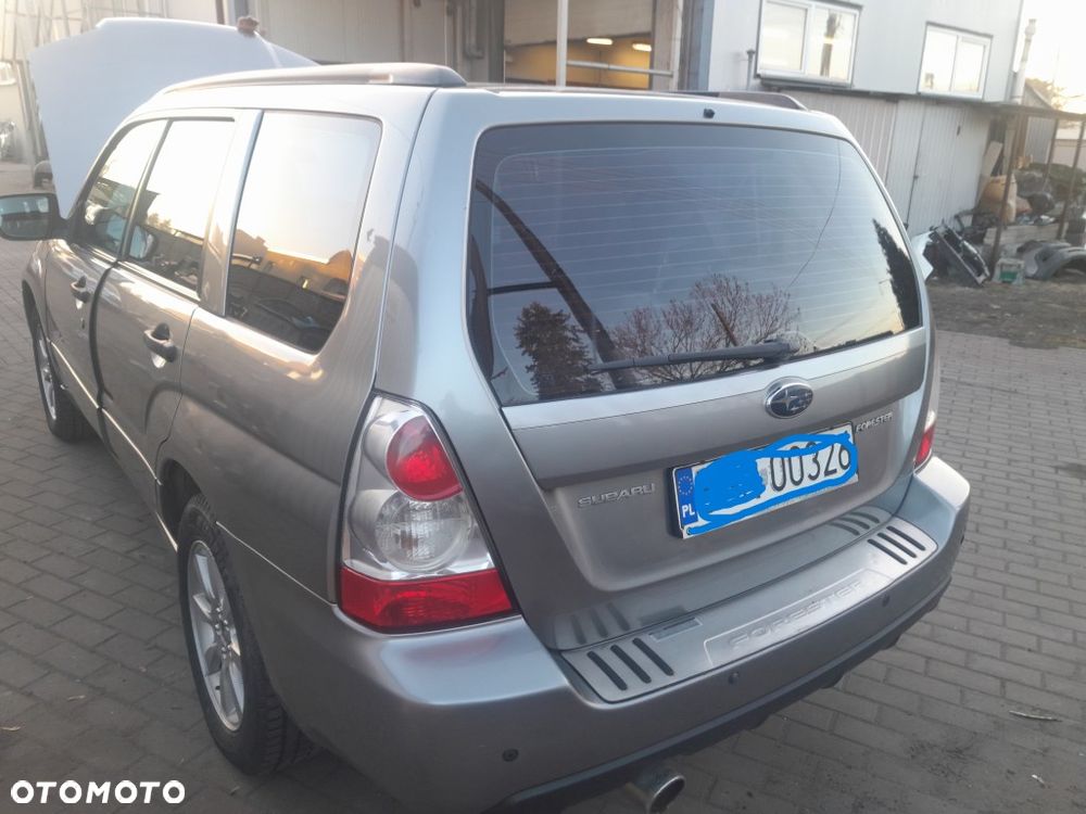 Subaru Forester 2.0 XA TRE - 2