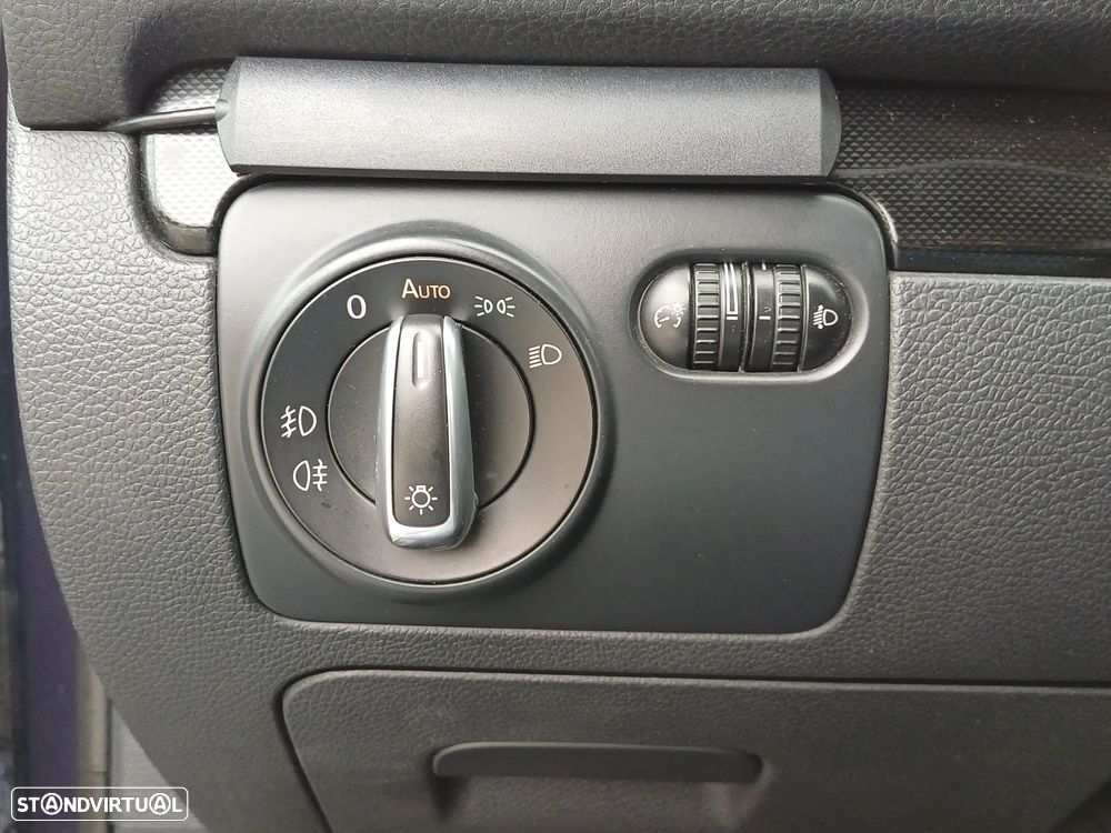 VW Golf Variant 1.6 TDi Confortline - 19