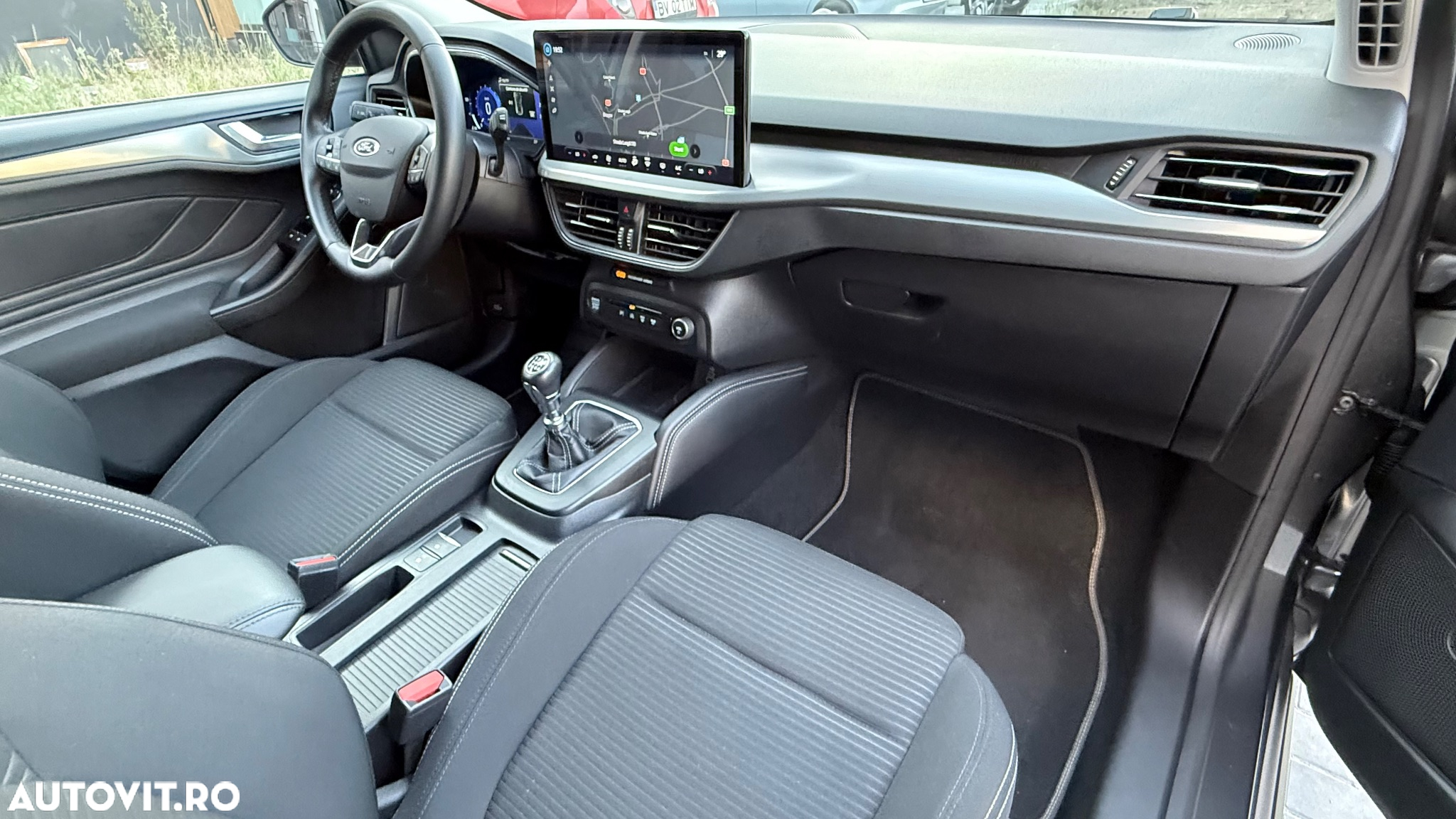 Ford Focus 1.0 EcoBoost Titanium X - 29