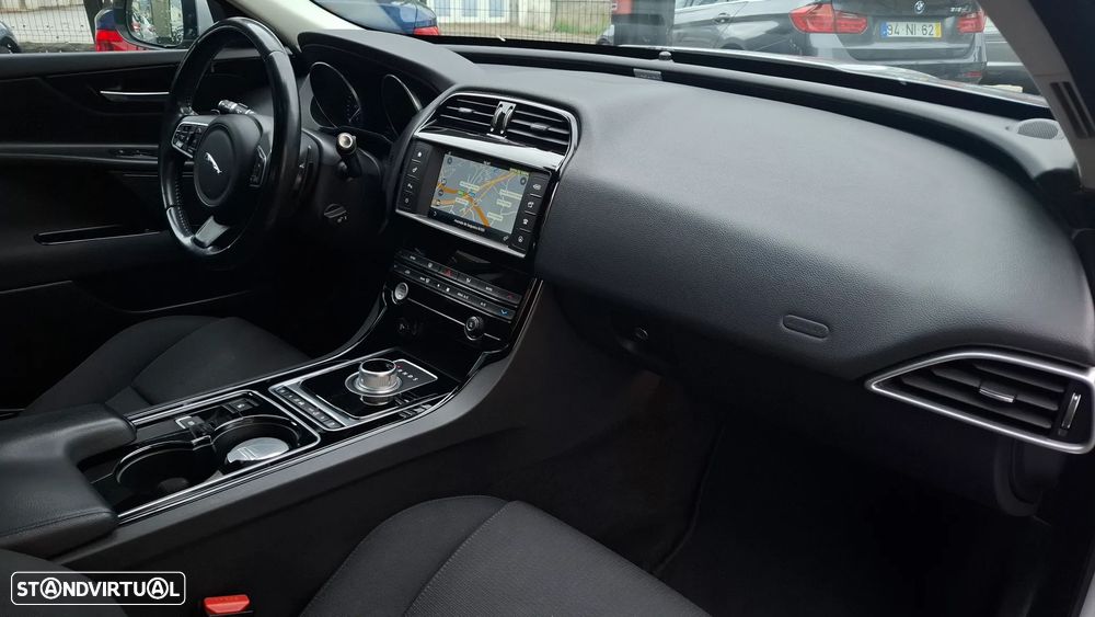 Jaguar XE 20d Aut. R-Sport - 29