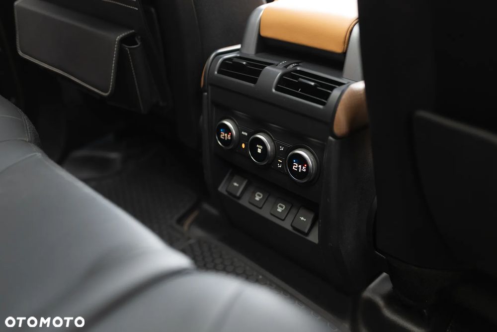 Land Rover Defender 110 3.0 P400 mHEV X-Dynamic HSE - 23