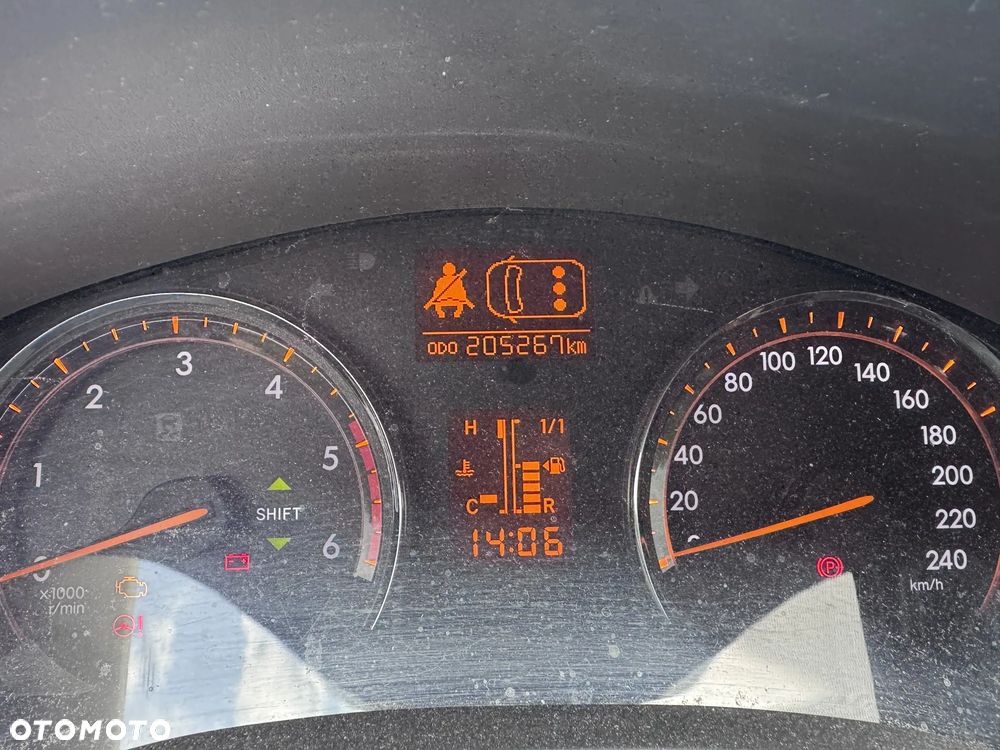Toyota Avensis 2.0 D-4D Sol - 10