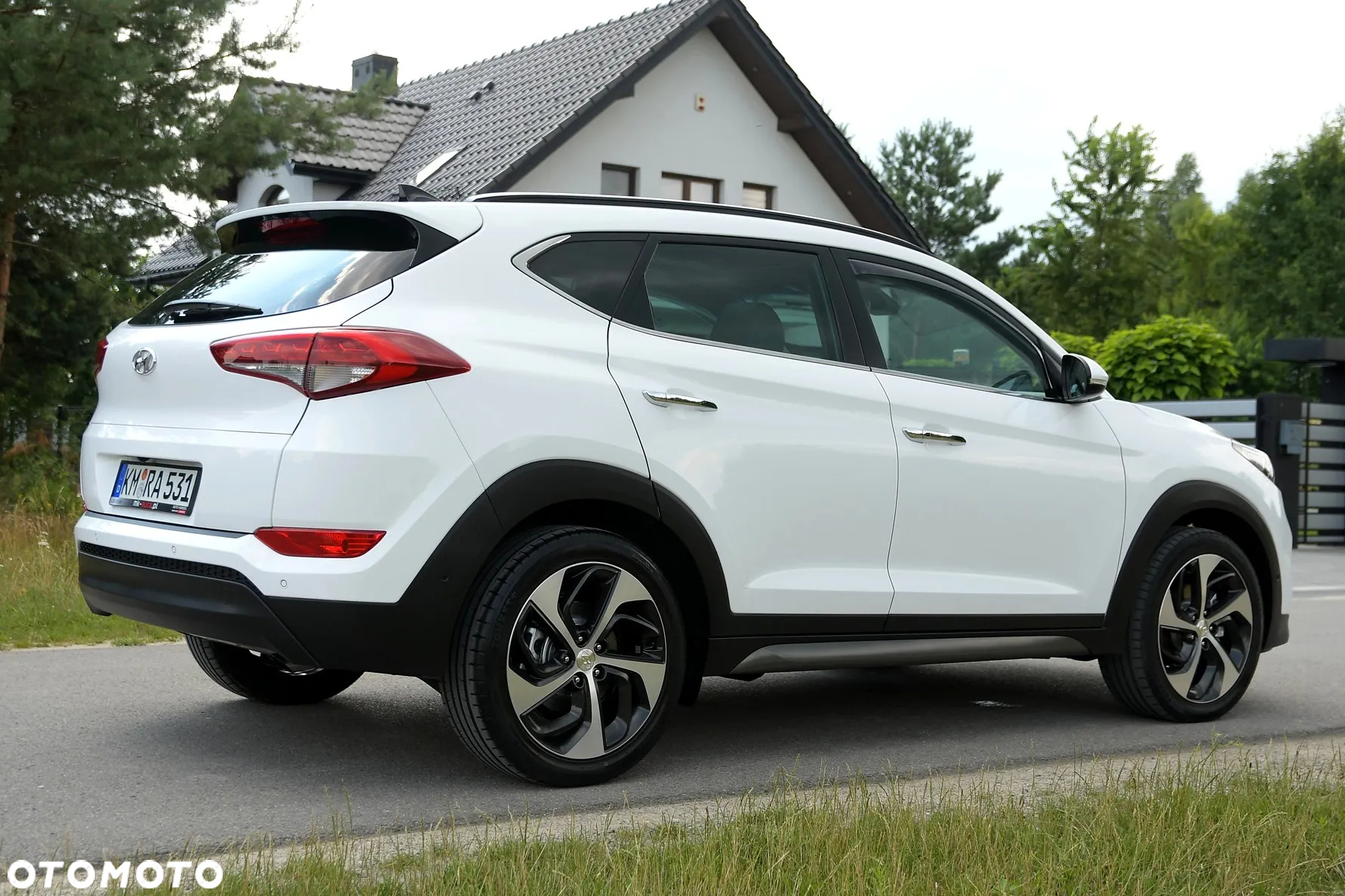Hyundai Tucson 1.7 CRDI BlueDrive Design 2WD DCT - 11