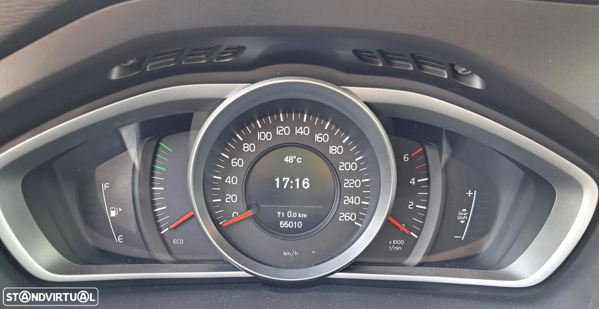 Volvo V40 2.0 D3 Momentum - 5