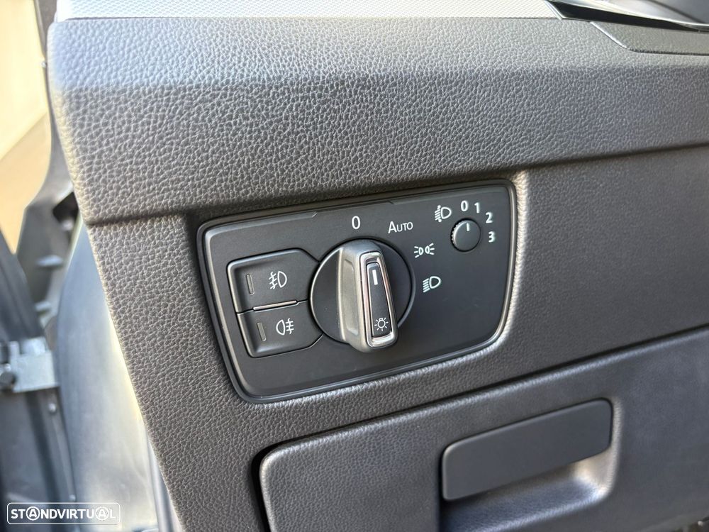 VW Passat Variant 2.0 TDI Confortline - 11